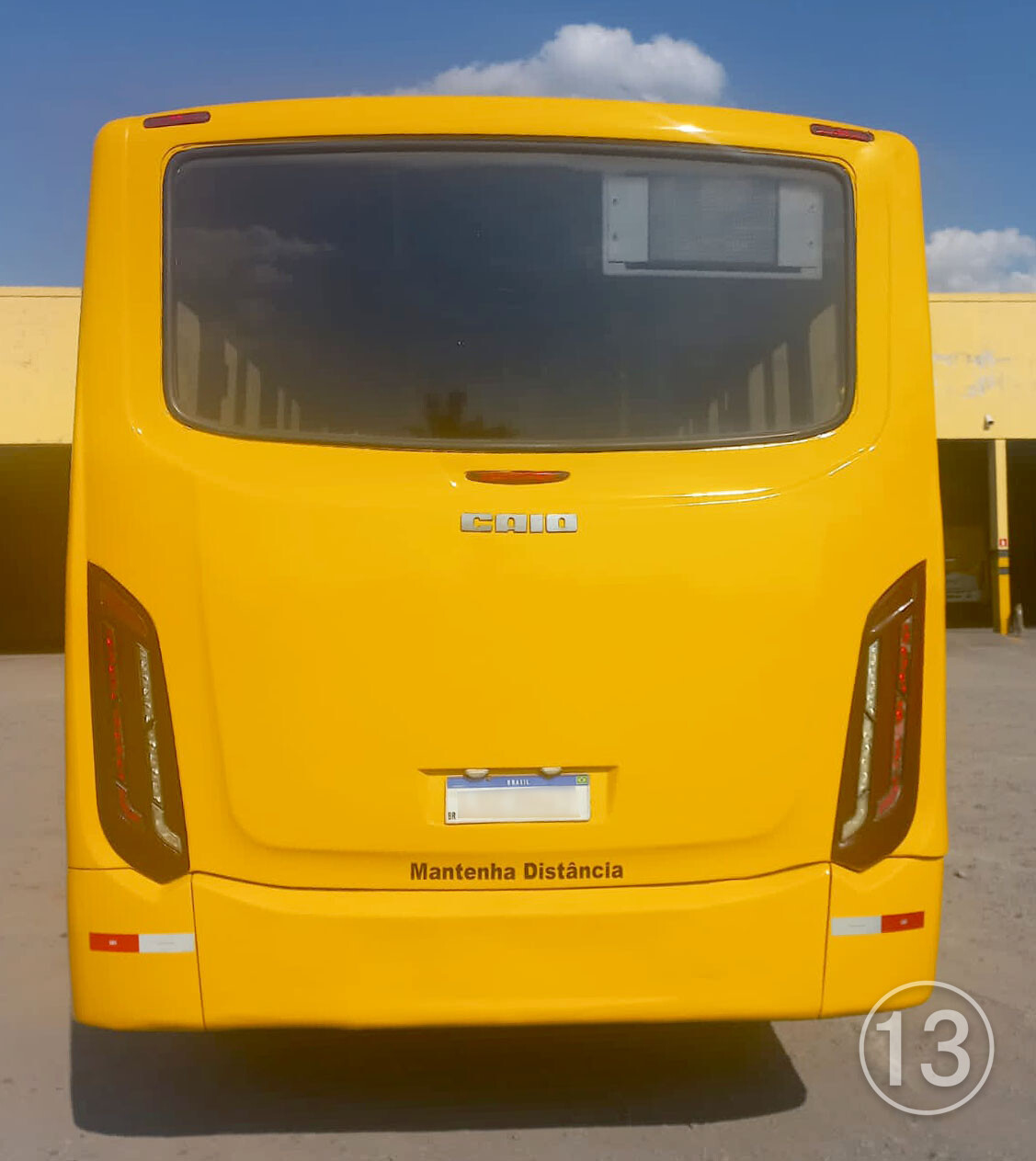 Mercedes-Benz OF 1721<br>Caio Apache VIP<br><span class="tit-anos">2015 | 2015</span> - Imagem 6