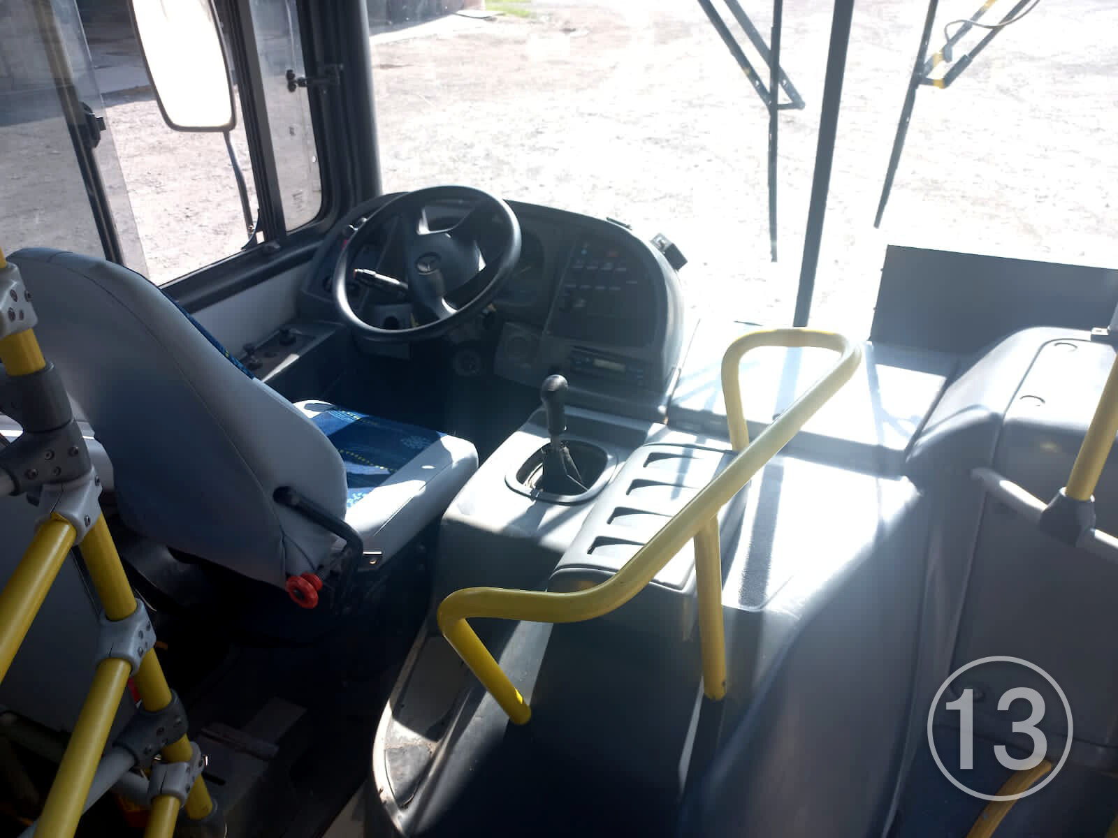 Mercedes-Benz OF 1721<br>Caio Apache VIP<br><span class="tit-anos">2015 | 2015</span> - Imagem 9