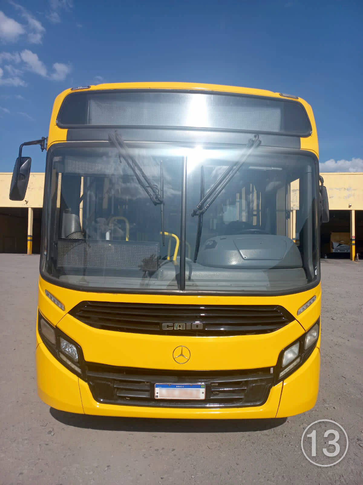 Mercedes-Benz OF 1721<br>Caio Apache VIP<br><span class="tit-anos">2015 | 2015</span> - Imagem 12
