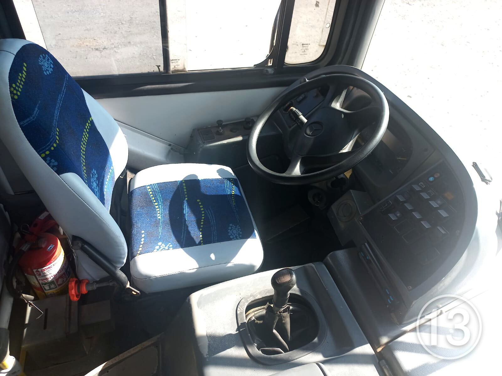 Mercedes-Benz OF 1721<br>Caio Apache VIP<br><span class="tit-anos">2015 | 2015</span> - Imagem 4