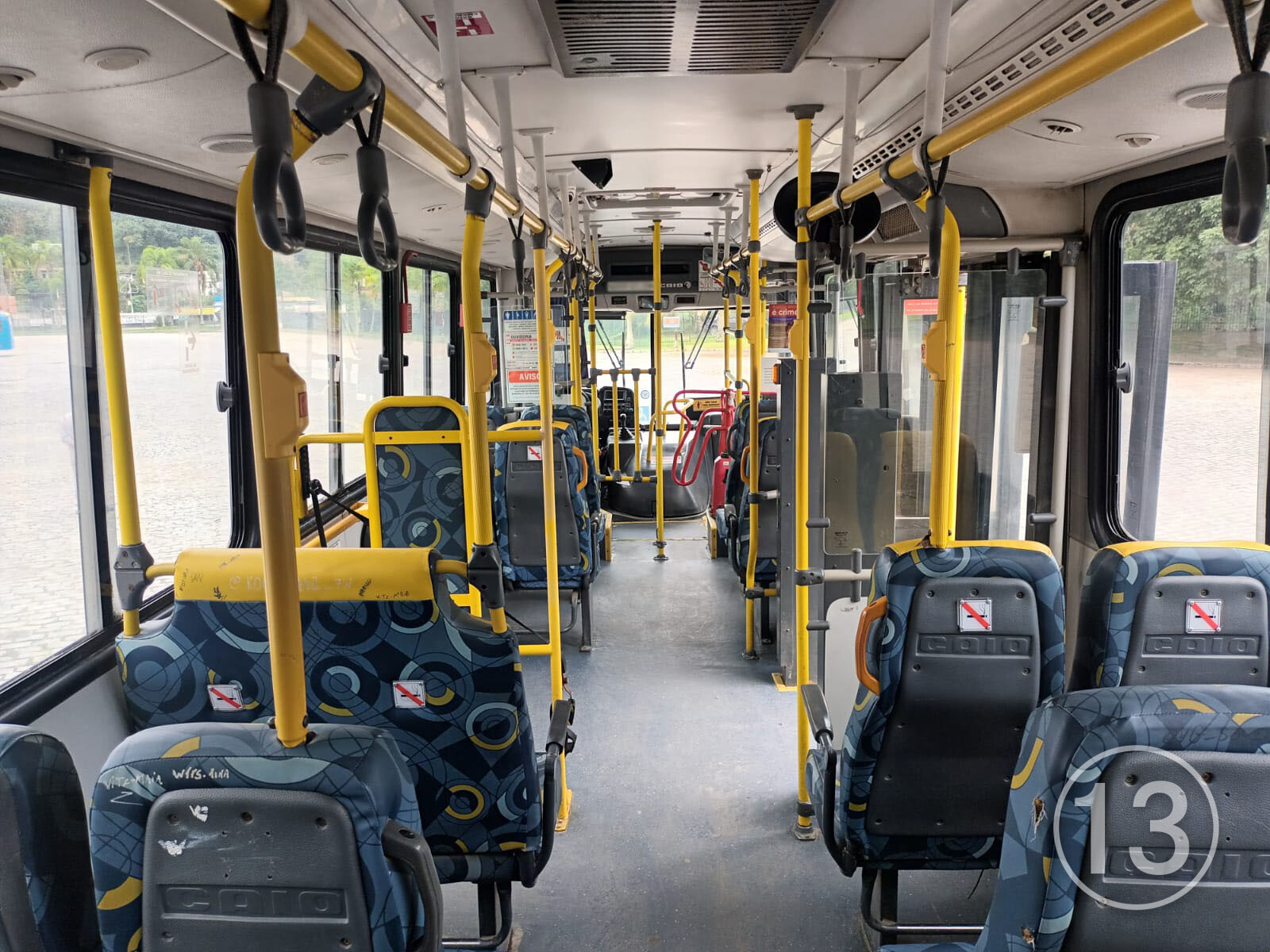 Mercedes-Benz OF 1721 L<br>Caio Apache VIP<br><span class="tit-anos">2018 | 2019</span> - Imagem 6